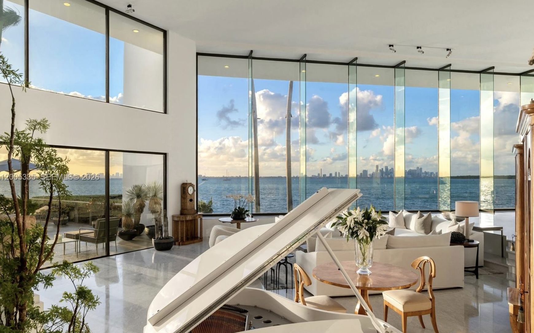 Key Biscayne邸宅の内部とは｜フロリダ不動産市場でも希少な空間の全貌!